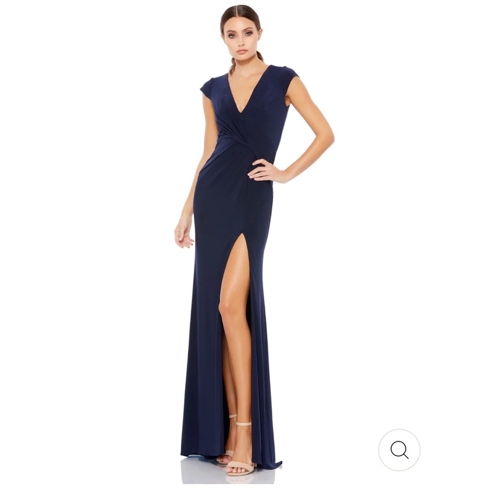 NWT Ieena by Mac Duggal V-NECK RUCHED JERSEY GOWN